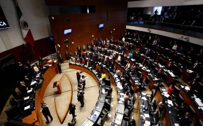 Aprueba Senado Ley de Austeridad; oposición señala que se regresan las partidas secretas
