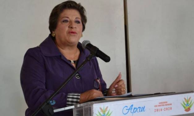 Alcaldesa de Apan intenta destituir a regidora priísta pero le sale mal el plan