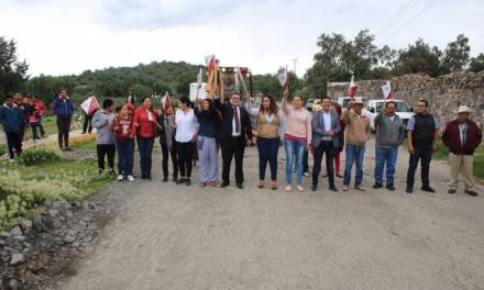 Inician nuevas obras carreteras en  Villa de Tezontepec