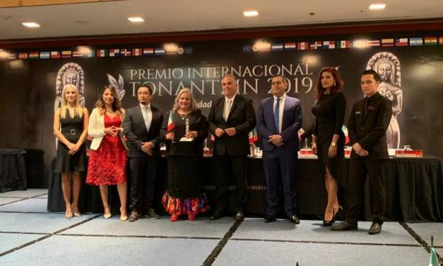 Presidenta del DIF Tizayuca recibe premio Internacional Tonantzin  2019