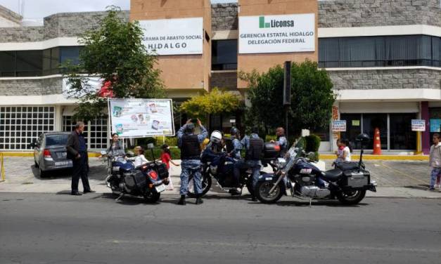 Trabajadores de Liconsa se manifiestan para pedir que se liberen sus prestaciones