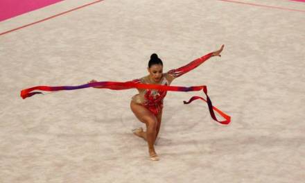 Karla Díaz gana medalla de bronce en cinta de gimnasia rítmica
