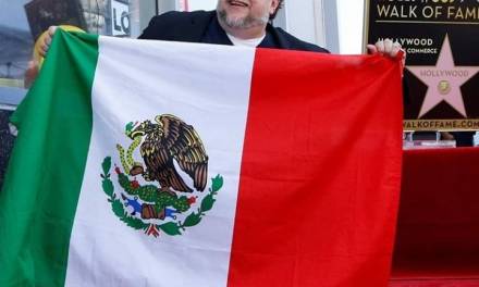 Guillermo del Toro devela estrella en Paseo de la Fama