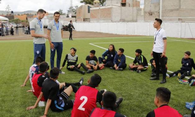 Grupo Pachuca construyó cancha para niños huérfanos y abandonados