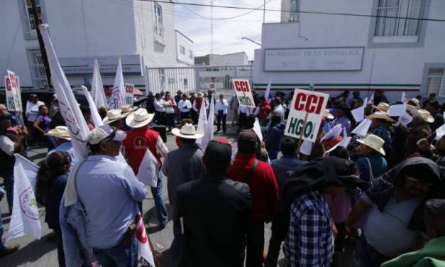 Campesinos exigen la liberación de recursos para el campo