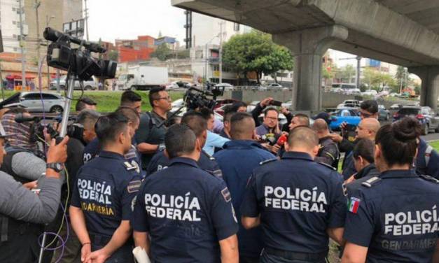 Resurgen manifestaciones de los policías federales