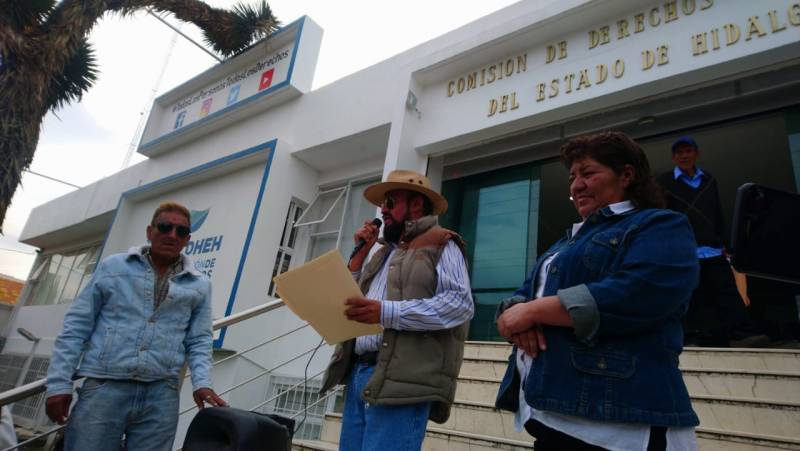 Denuncian cobros a comerciantes con documentos apócrifos en Mineral de la Reforma