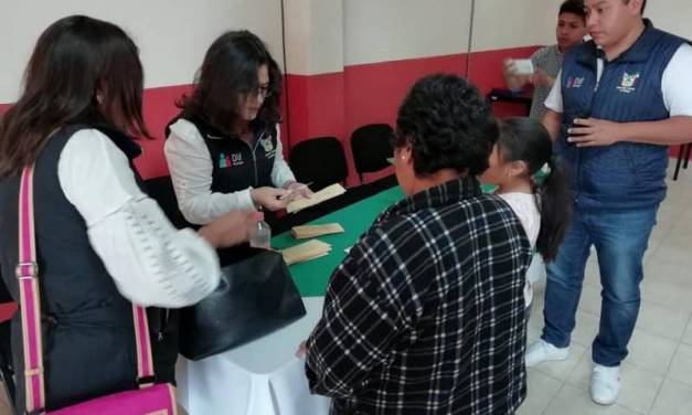 Entregan becas a 14 niñas y niños para erradicar el trabajo infantil