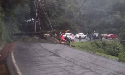 Hacen llamado a extremar precauciones en la Otomí- Tepehua por lluvias