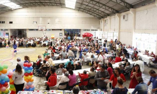 800 abuelitos de Tizayuca fueron homenajeados