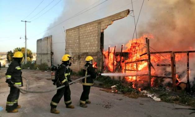 Se registra incendio en Parque Industrial Canacintra, no hay lesionados