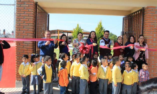 Mejoran espacios educativos en Villa de Tezontepec