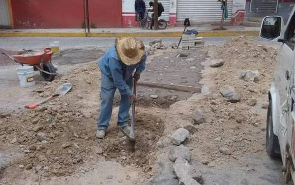 Mejoran abasto de agua potable para 200 familias en Tepeapulco