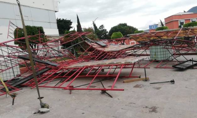 No hay lesionados por la estructura que colapsó en Plaza Juaréz