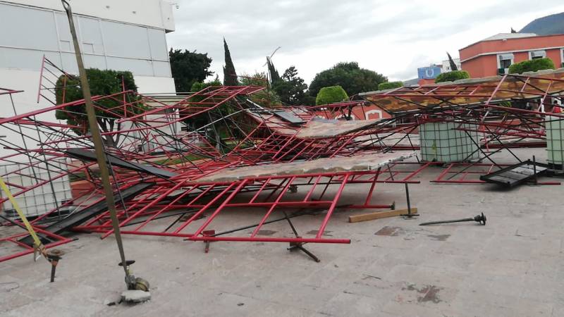 No hay lesionados por la estructura que colapsó en Plaza Juaréz