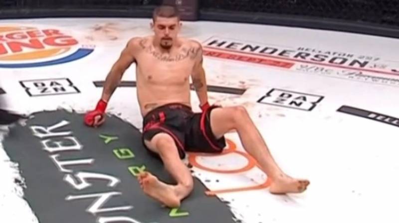 Albert Gonzales, peleador de la MMA, se rompió la pierna en combate