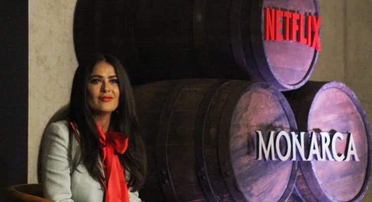 Salma Hayek presenta Monarca, serie producida por ella