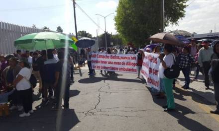 Acusan comerciantes de Mineral de la Reforma a Raúl Camacho por alianza con delincuencia