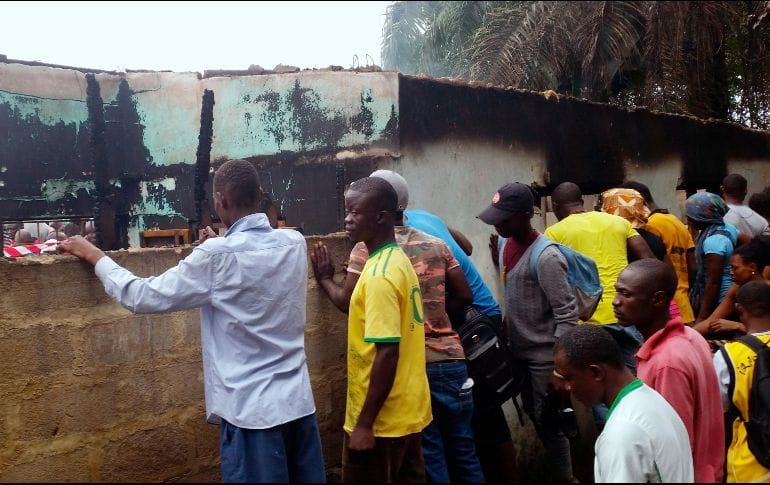 Incendio en escuela de Liberia deja al menos 28 muertos