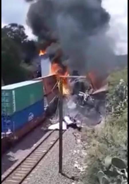 Chocan trenes en Hidalgo, asaltantes modificaron las vías