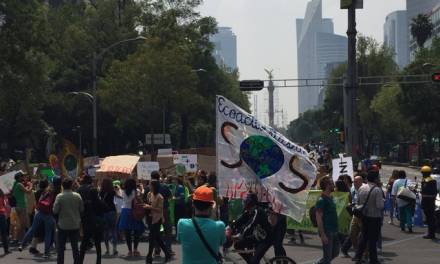 Mexicanos se suman a manifestaciones contra el calentamiento global