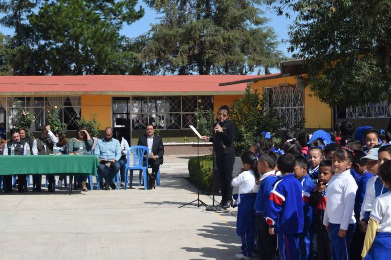 Destinan 3 mdp para techumbres de escuelas en Santiago Tulantepec