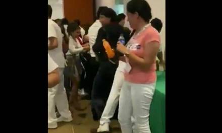 Universitarios de Tabasco dejan sin refrigerio a invitados internacionales