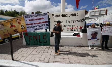 Chiapanecos se manifiestan en Plaza Juárez para pedir liberación de presos políticos