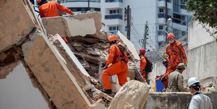 Al menos dos muertos dejó derrumbe de edificio en Fortaleza, Brasil
