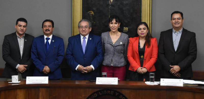 Perusquía asume presidencia de la Junta de Gobierno del Congreso local