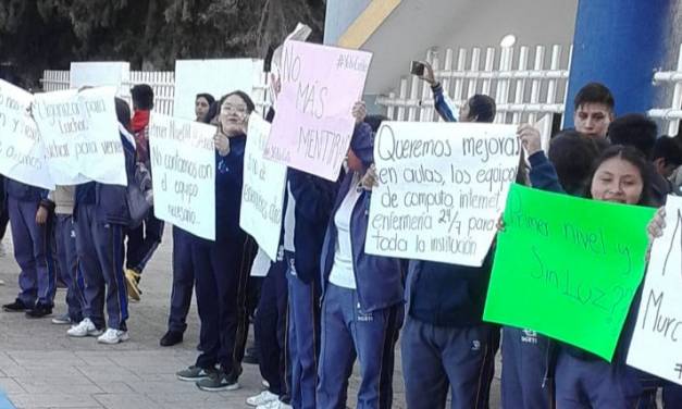 Protestan alumnos del Cbtis 83 de Actopan ante falta de energía eléctrica