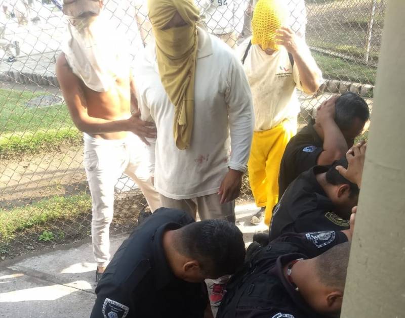 Al menos cuatro muertos deja motín en penal de Atlacholoaya, Morelos