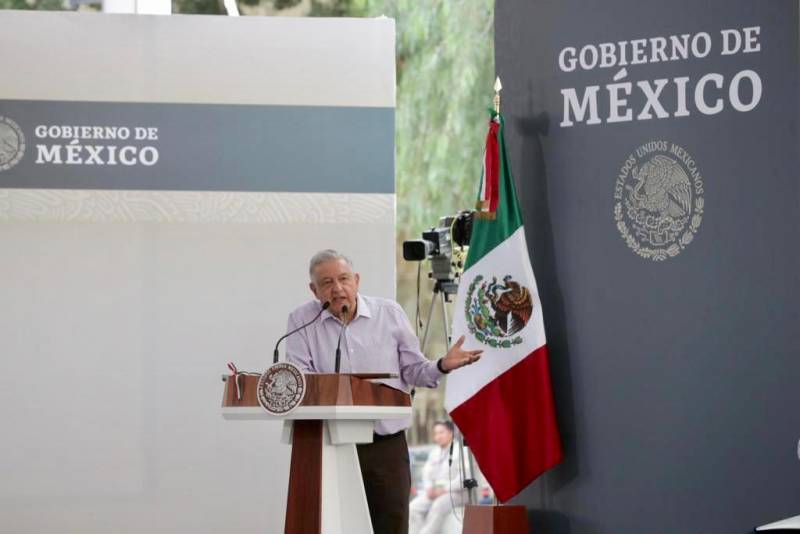Anteriores gobiernos «convirtieron a México en un cementerio»: Amlo