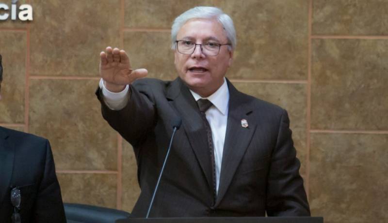 Jaime Bonilla rinde protesta como gobernador de Baja California, por cinco años