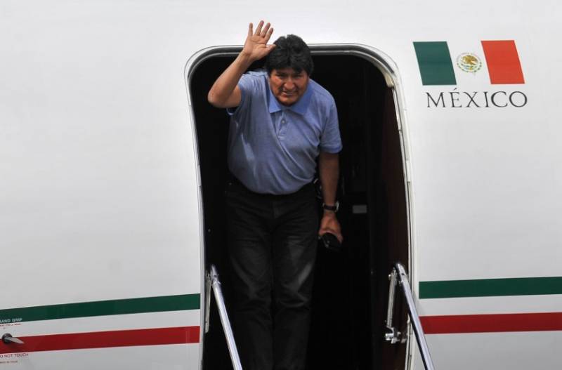Me salvaron la vida, dice Evo Morales en su llegada a México