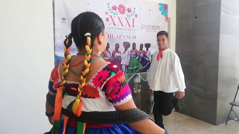 260 parejas mostrarán sus mejores pasos de baile en el Concurso Nacional del Huapango