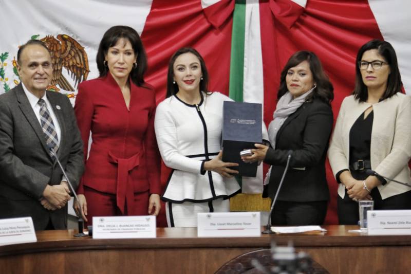 Jessica Blancas entrega Paquete hacendario 2020; no se contemplan nuevos impuestos