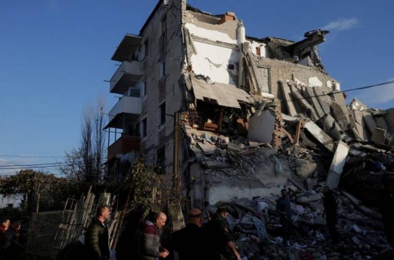 Al menos 13 personas murieron por sismo en Albania