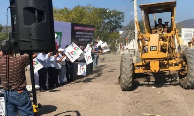 Inician trabajos de pavimentación hidráulica en San Agustín Metzquititlán