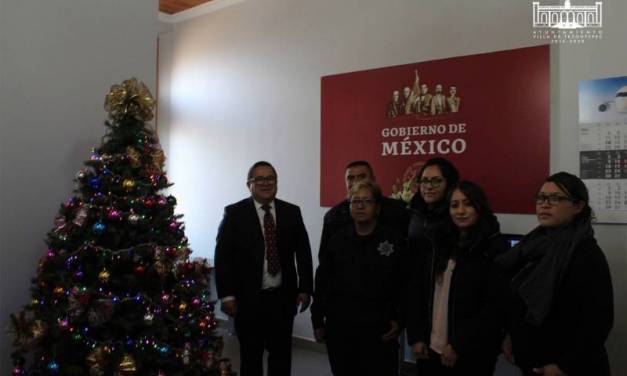 Alcalde de Villa de Tezontepec recibe reconocimiento