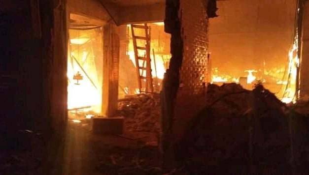 Dos muertos y 8 heridos en el incendio del mercado de La Merced