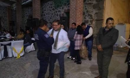 Reconocen a policías en su día en Villa de Tezontepec