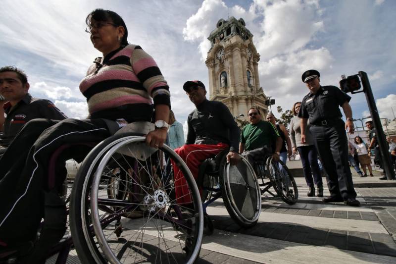 Piden regularizar áreas públicas para permitir acceso de personas con discapacidad