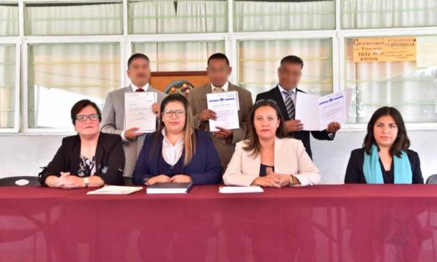 Obtienen licenciatura tres personas privadas de la libertad en el Cereso de Pachuca