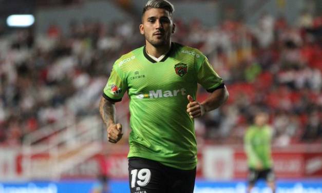 Suspenden un año a futbolista de Juárez por agresión arbitral