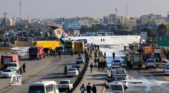 Avión aterriza de emergencia en Irán