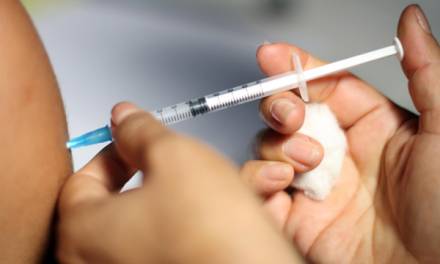 Vacuna contra neumococo, exclusiva para niños y adultos mayores