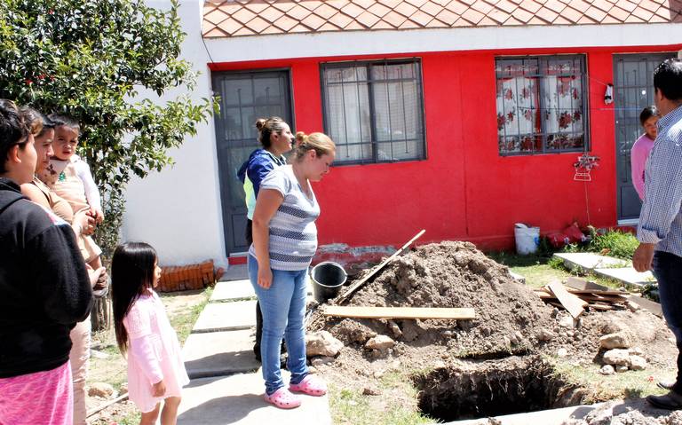 Aguas negras afectan viviendas por drenaje en mal estado