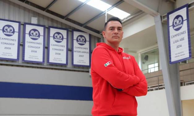 Sergio Molina debutará en el banquillo con Selección Mayor
