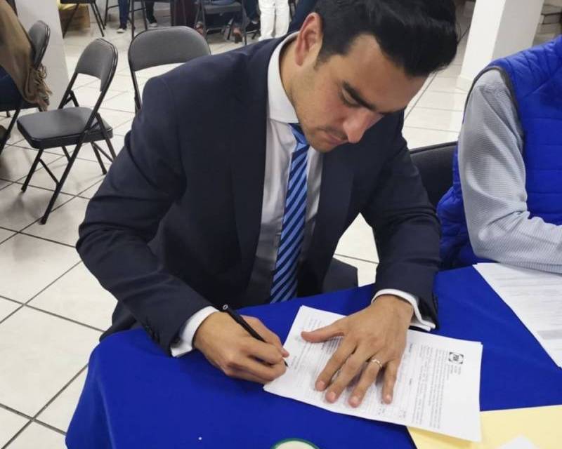 Andrés Chávez se registra como candidato del PAN a la alcaldía de Pachuca